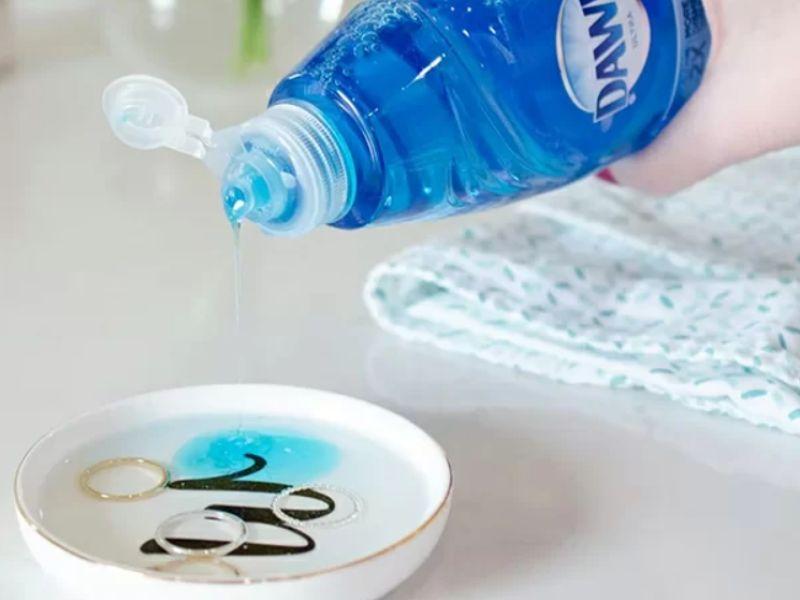 cách làm sáng bạc tại nhà