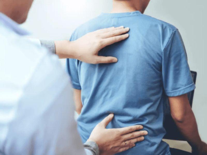 Chiropractic là phương pháp điều trị cột sống bằng tay