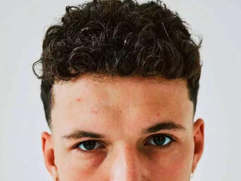 Kiểu tóc Curly Crew Cut