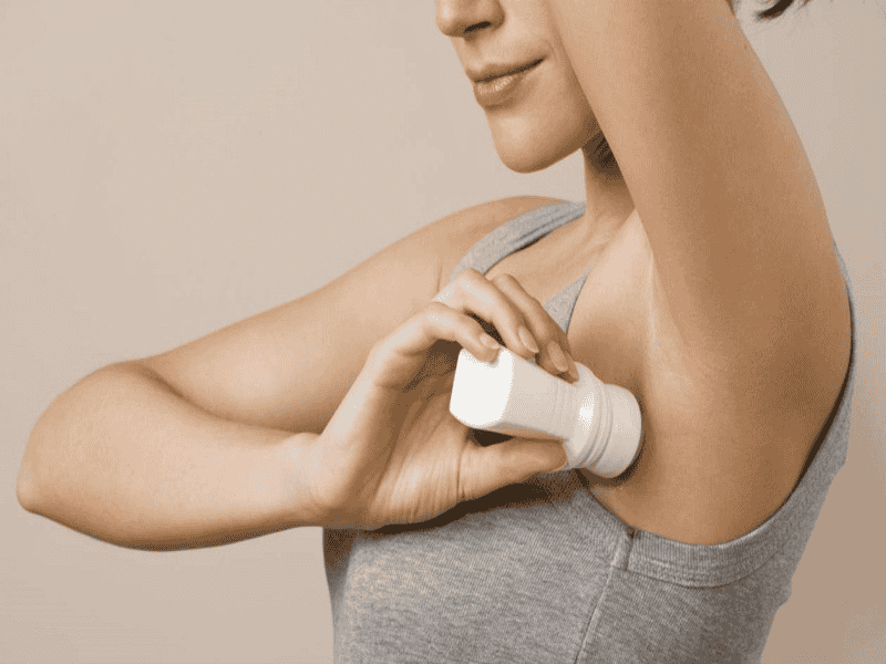 Chú ý đến thành phần của sản phẩm lăn khử mùi