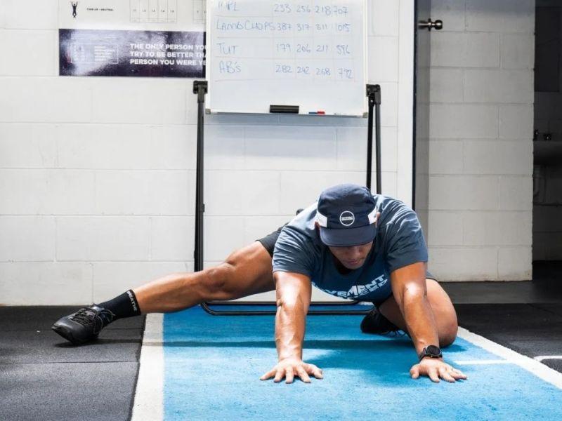 Half-kneeling groin mobilization - Bài tập có ích cho hệ cơ đùi