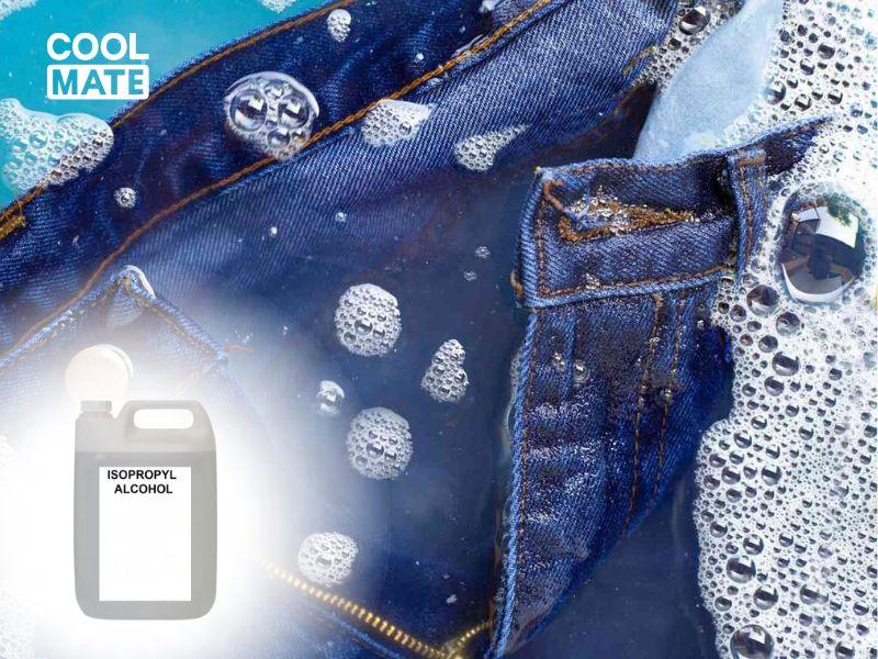 Làm sạch quần jean bằng rượu Isopropyl với các vết ố khó chịu 
