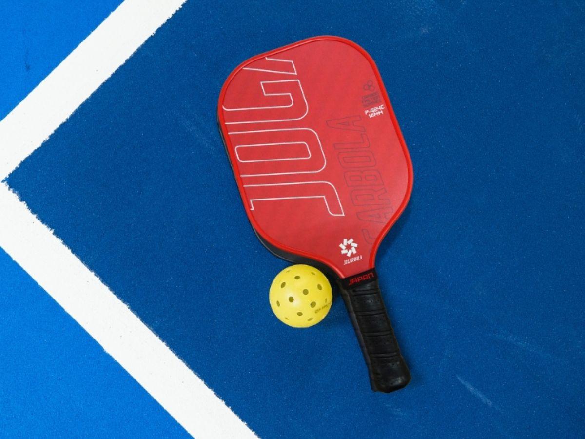 Hình dạng của mặt vợt cũng ảnh hưởng đến trải nghiệm chơi của bạn