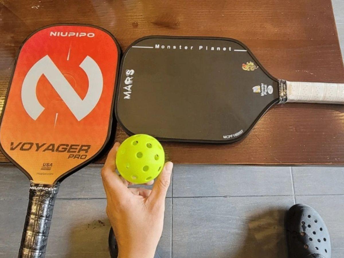 Cây vợt pickleball phù hợp cho lối chơi toàn diện
