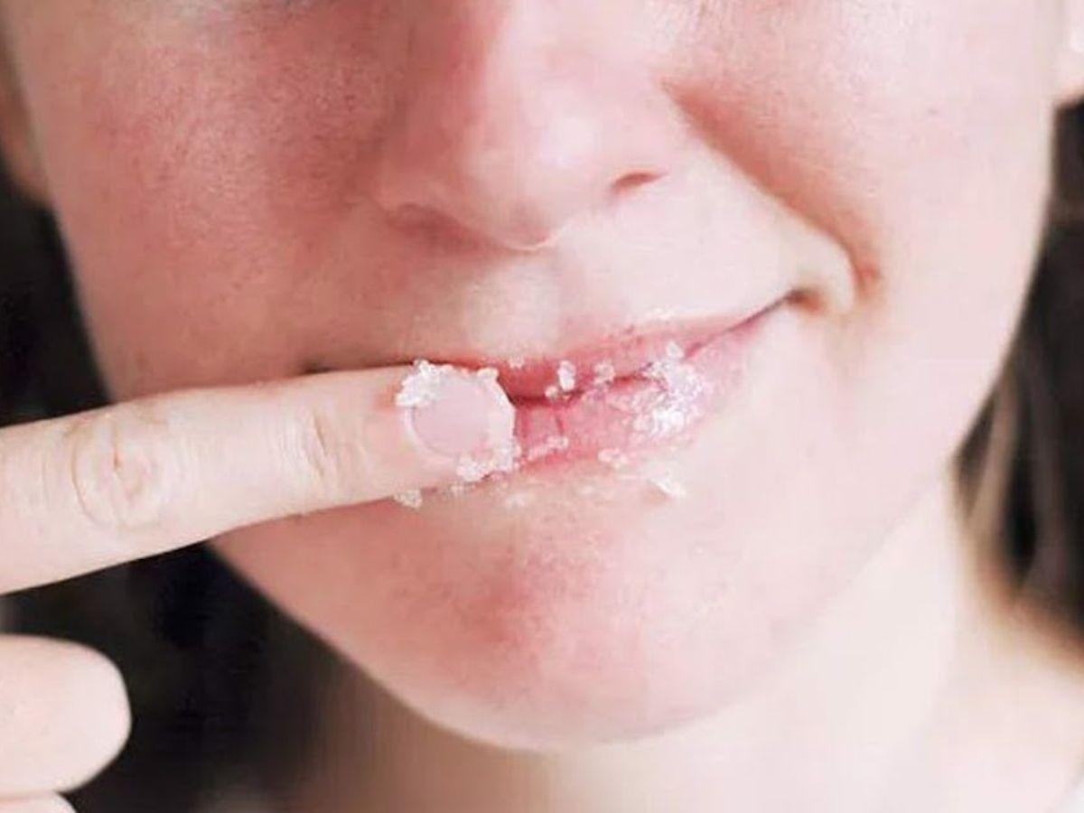 Giải đáp thắc mắc thường gặp về tẩy tế bào chết môi