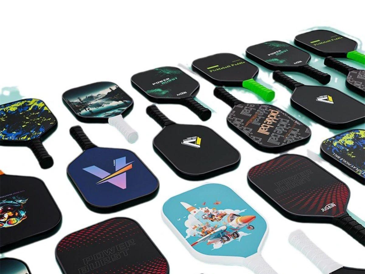 CFS đặc trưng đối đầu Thermoformed & Charged Carbon