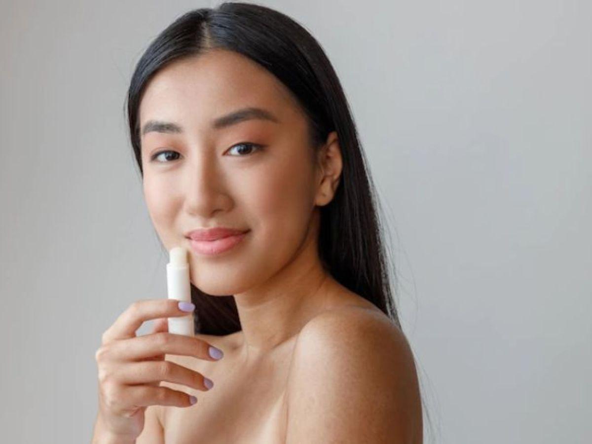 Mẹo nhỏ dùng son môi an toàn khi mang thai