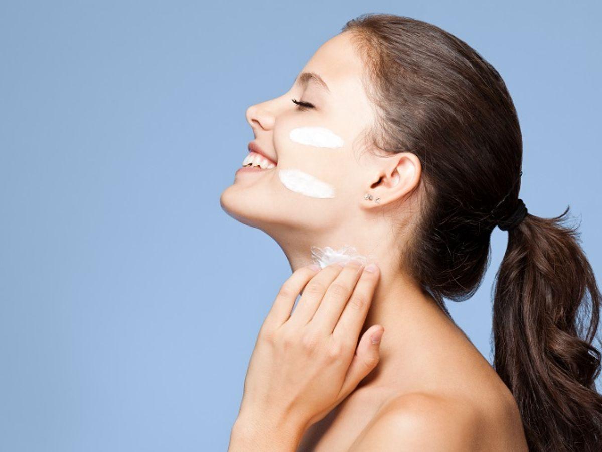 Kết Cấu Kem Nào Nhẹ Nhất Trên Da Bạn