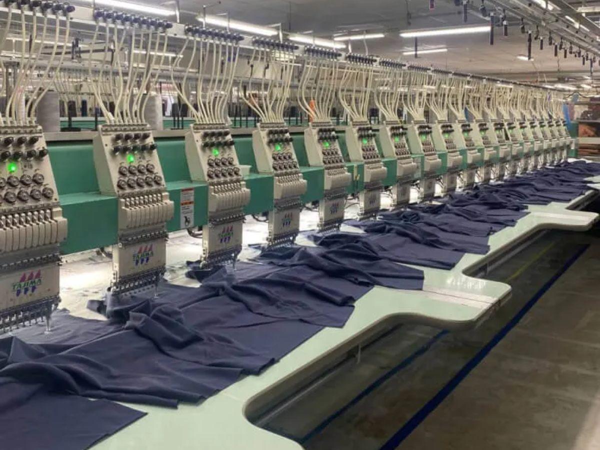 Các sản phẩm thời trang của Coolmate được sản xuất tại các nhà máy may quy mô và chất lượng tại Việt Nam