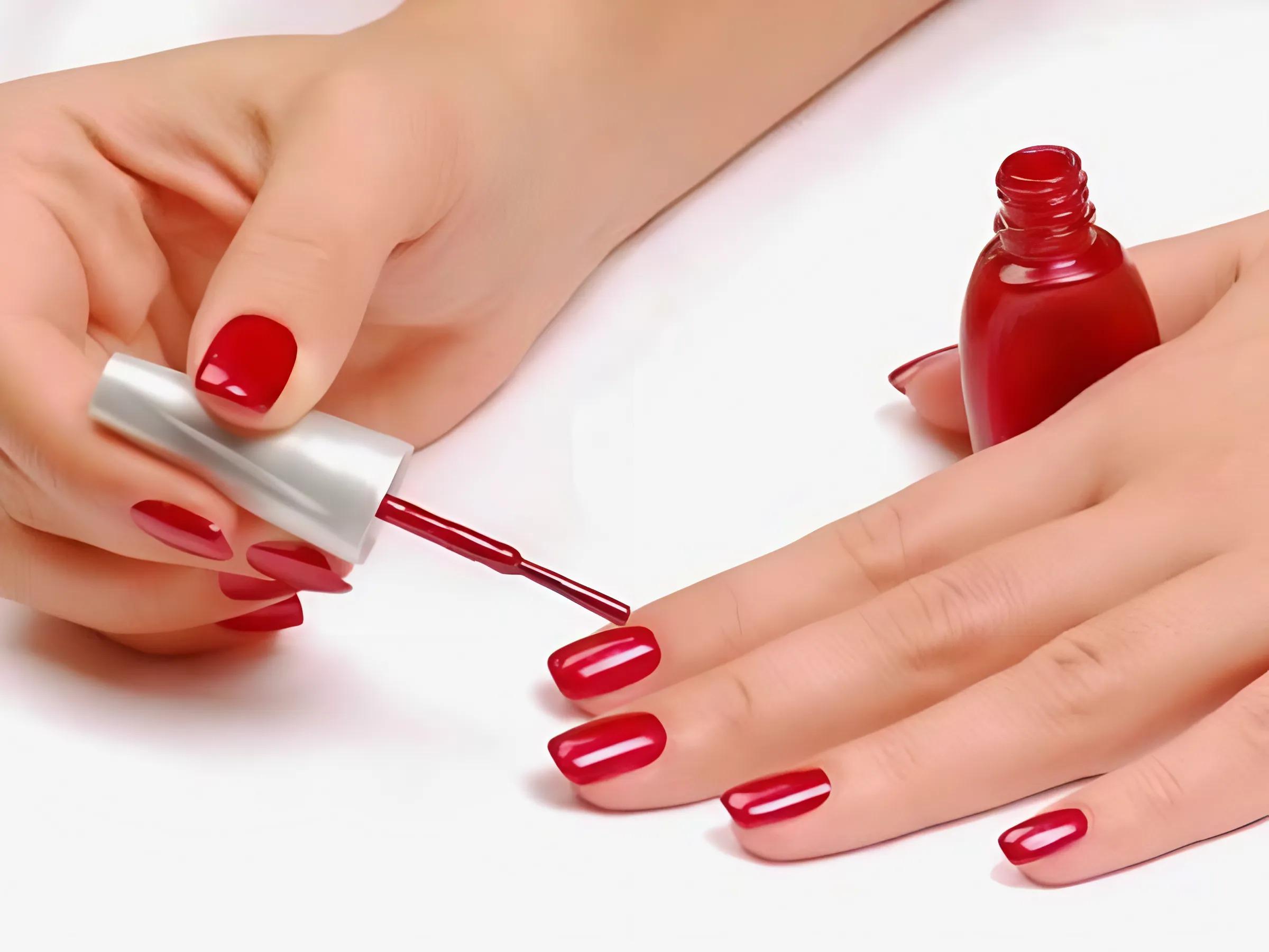 Formaldehyde & Chất giải phóng Formaldehyde có trong sơn móng tay