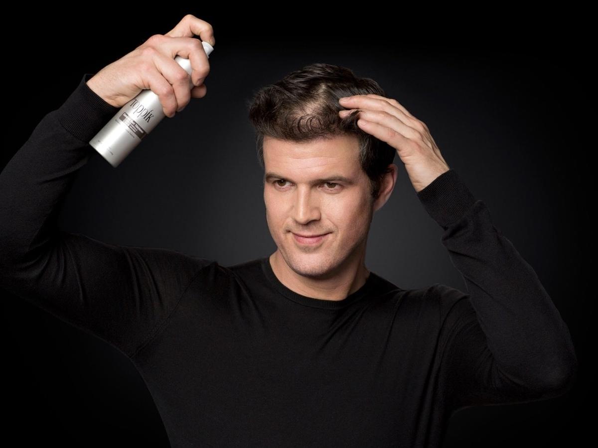 Cách xịt gôm đúng khoảng cách để cố định nếp tóc Comma Hair