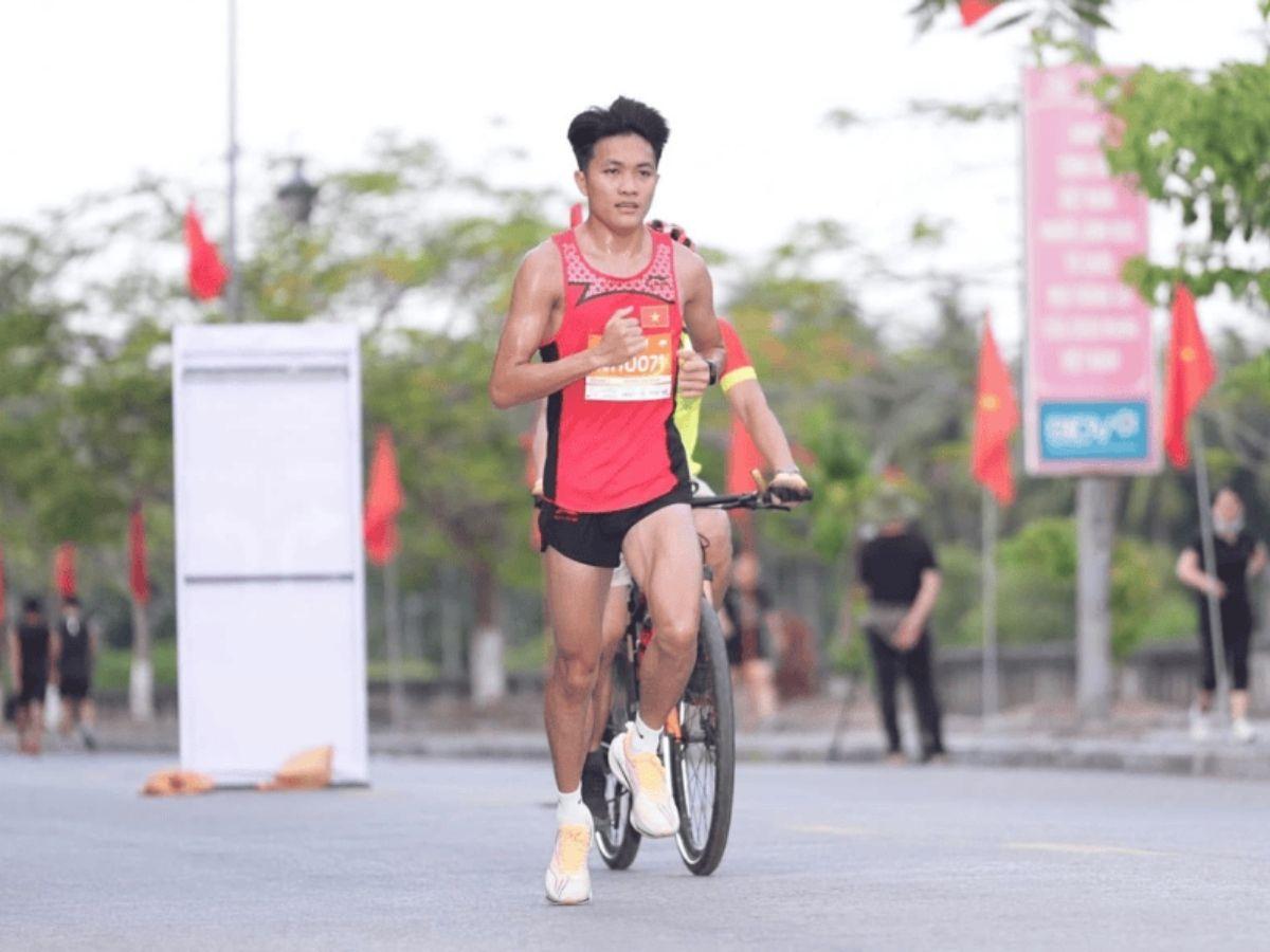 VĐV Lương Đức Phước, tài năng trẻ của điền kinh Việt Nam, tự tin đồng hành cùng Coolmate