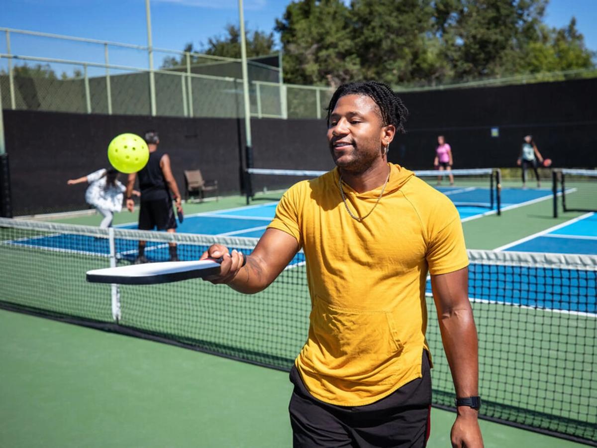 Bạn có thể kết hợp cả 2 cú trả giao bóng để trận đấu hoàn thiện hơn