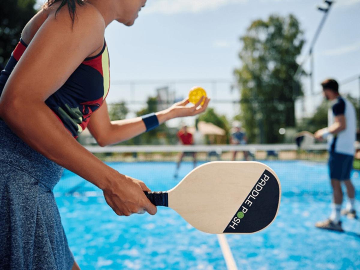 Đánh bóng quá bổng hoặc không tạo được xoáy khi đánh slice return