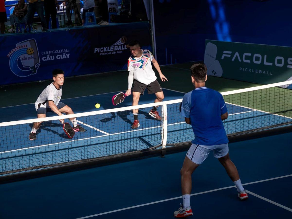 Thường xuyên tập luyện để nâng cao kỹ thuật đánh forehand