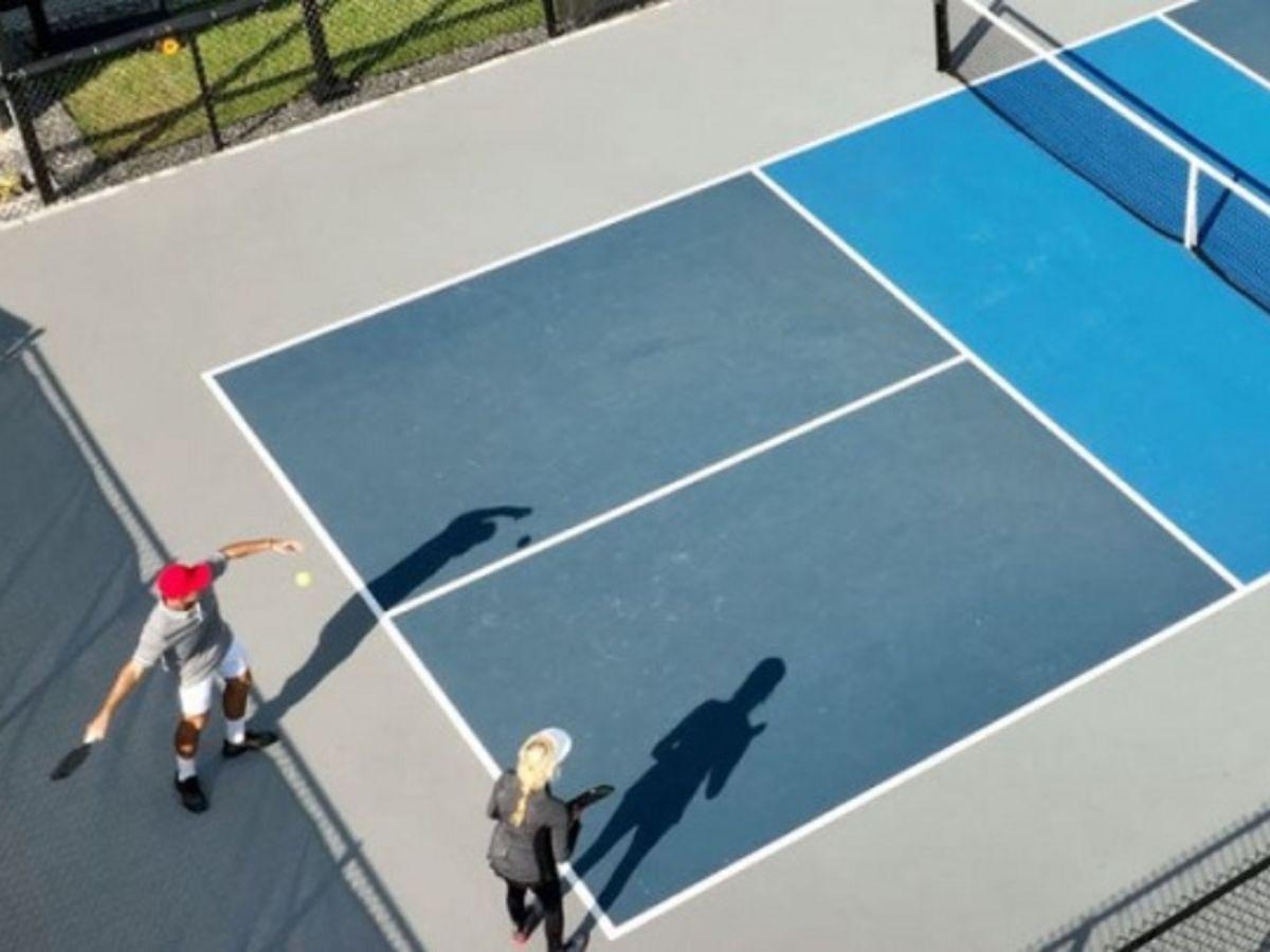 Tiếp xúc bóng sai điểm khiến cú đánh thiếu chuẩn xác