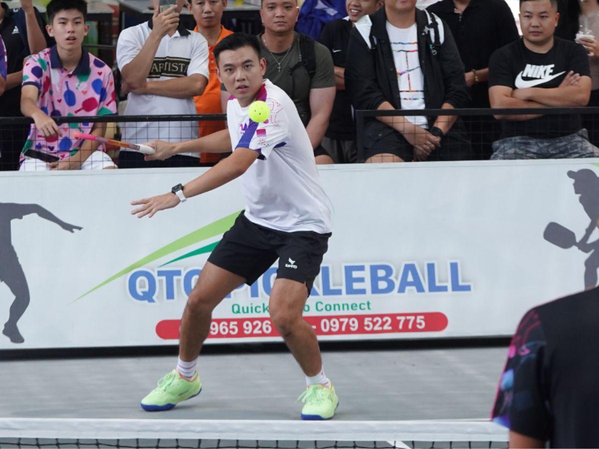 Cú Forehand groundstroke trong Pickleball