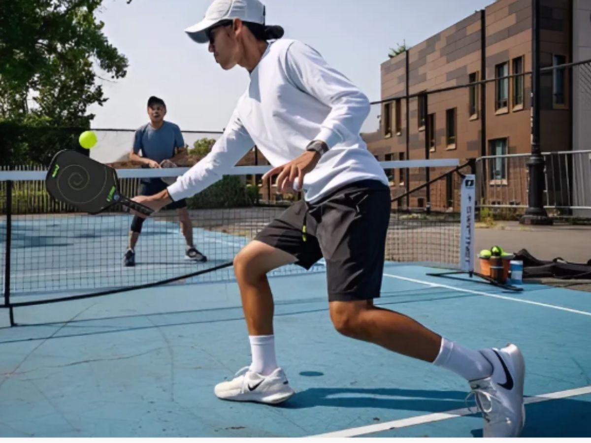 Cú Forehand groundstroke trong Pickleball