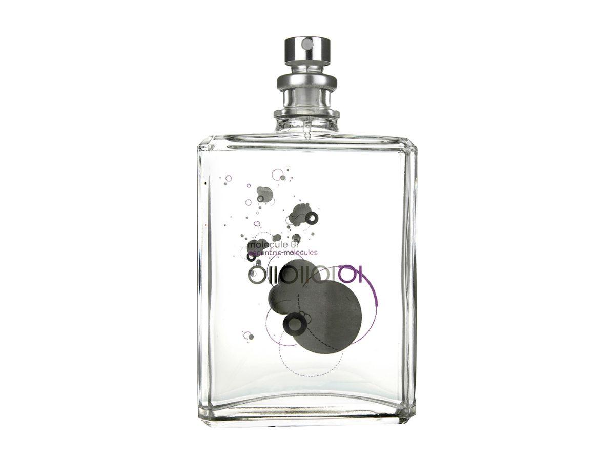 Escentric Molecules Molecule 01 nổi bật với sự tối giản nhưng lại cuốn hút đến bất ngờ