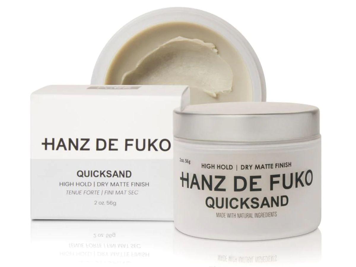 By Vilain Quicksand có chất sáp trắng ngà, mềm xốp