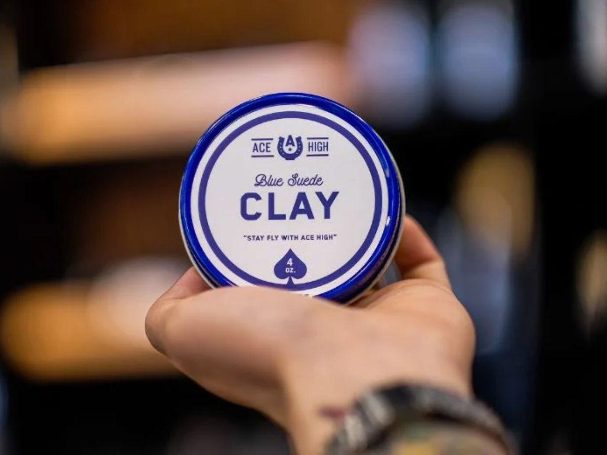 Clay có khả năng giữ nếp rất cao và độ bóng mờ tuyệt đối