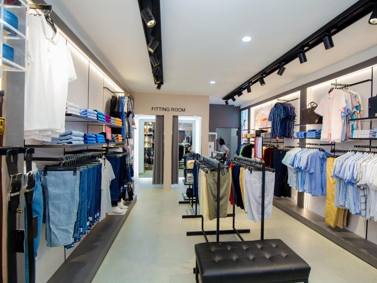 CAPITAL THREADS sở hữu chất liệu cao cấp và dịch vụ giao hàng tiện lợi 