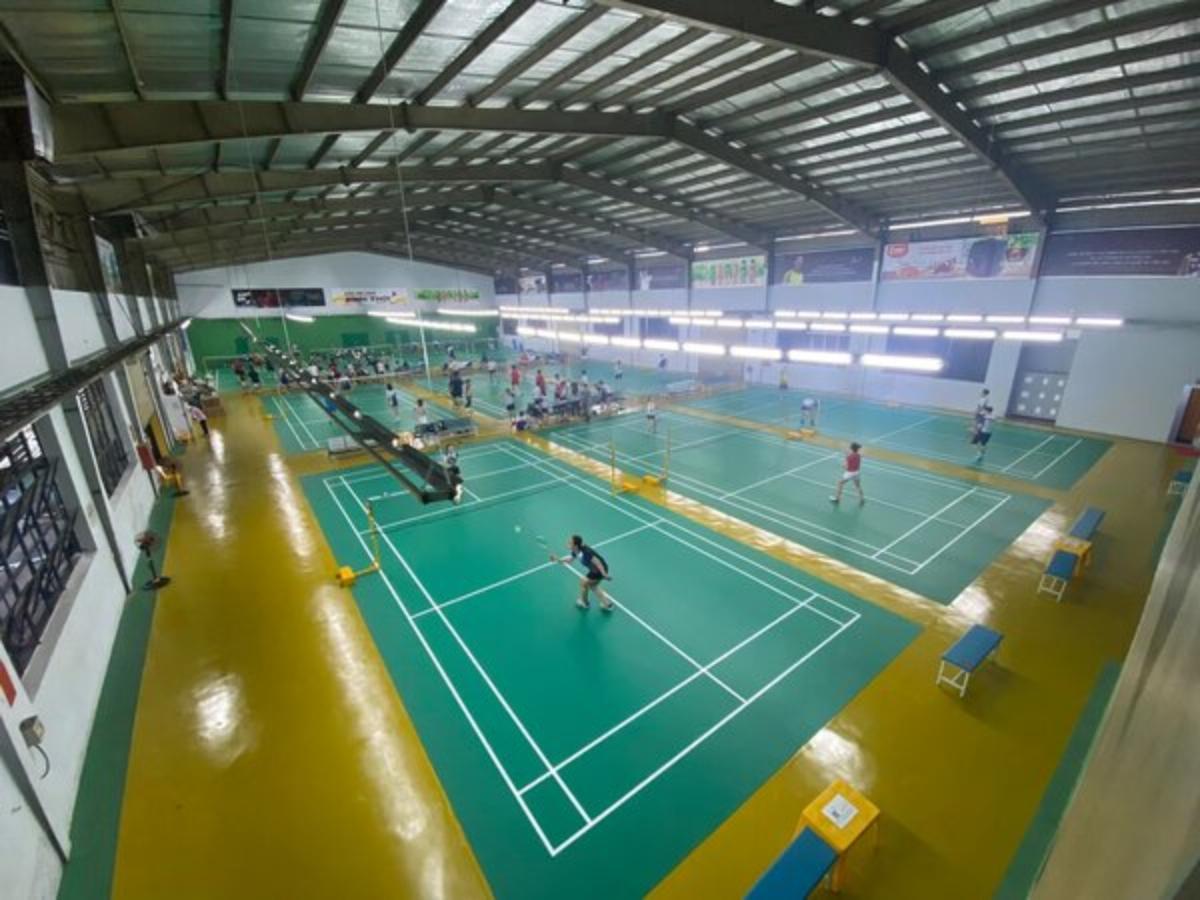 Sân cầu lông Bình Thới sở hữu ưu điểm vượt trội về cơ sở vật chất
