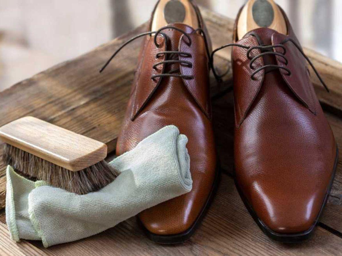 Để đôi giày tây luôn như mới, bạn cần chăm sóc đúng cách