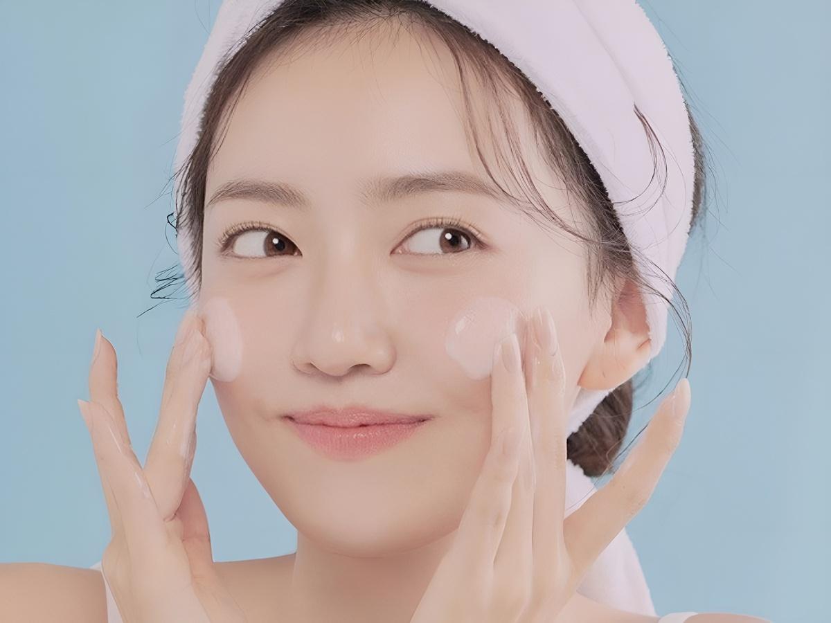 Tại Sao Da Hỗn Hợp Thiên Khô Cần Quy Trình Skincare Riêng Biệt?