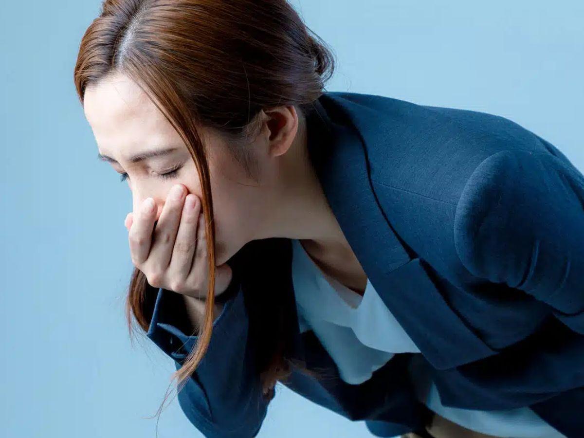 Một vài triệu chứng thường gặp khi sử dụng son kém chất lượng