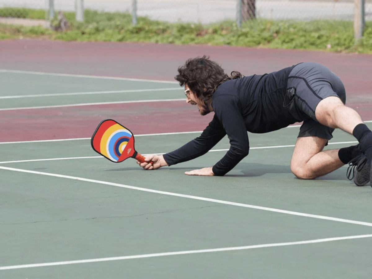 Nếu không có biện pháp bảo vệ phù hợp, người chơi pickleball có thể đối mặt với một số chấn thương gối