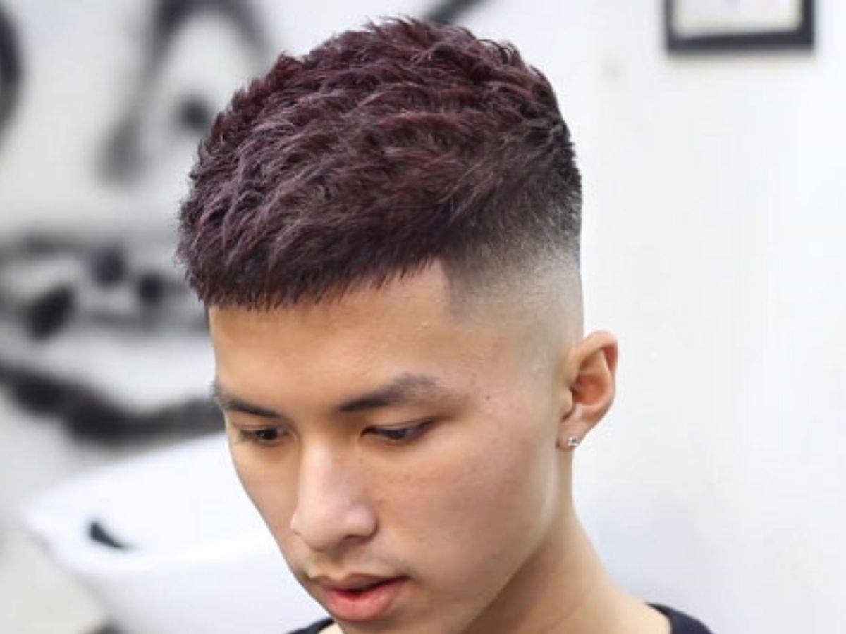Tóc Uốn Con Sâu Ngắn là kiểu tóc uốn xoăn thành từng lọn nhỏ