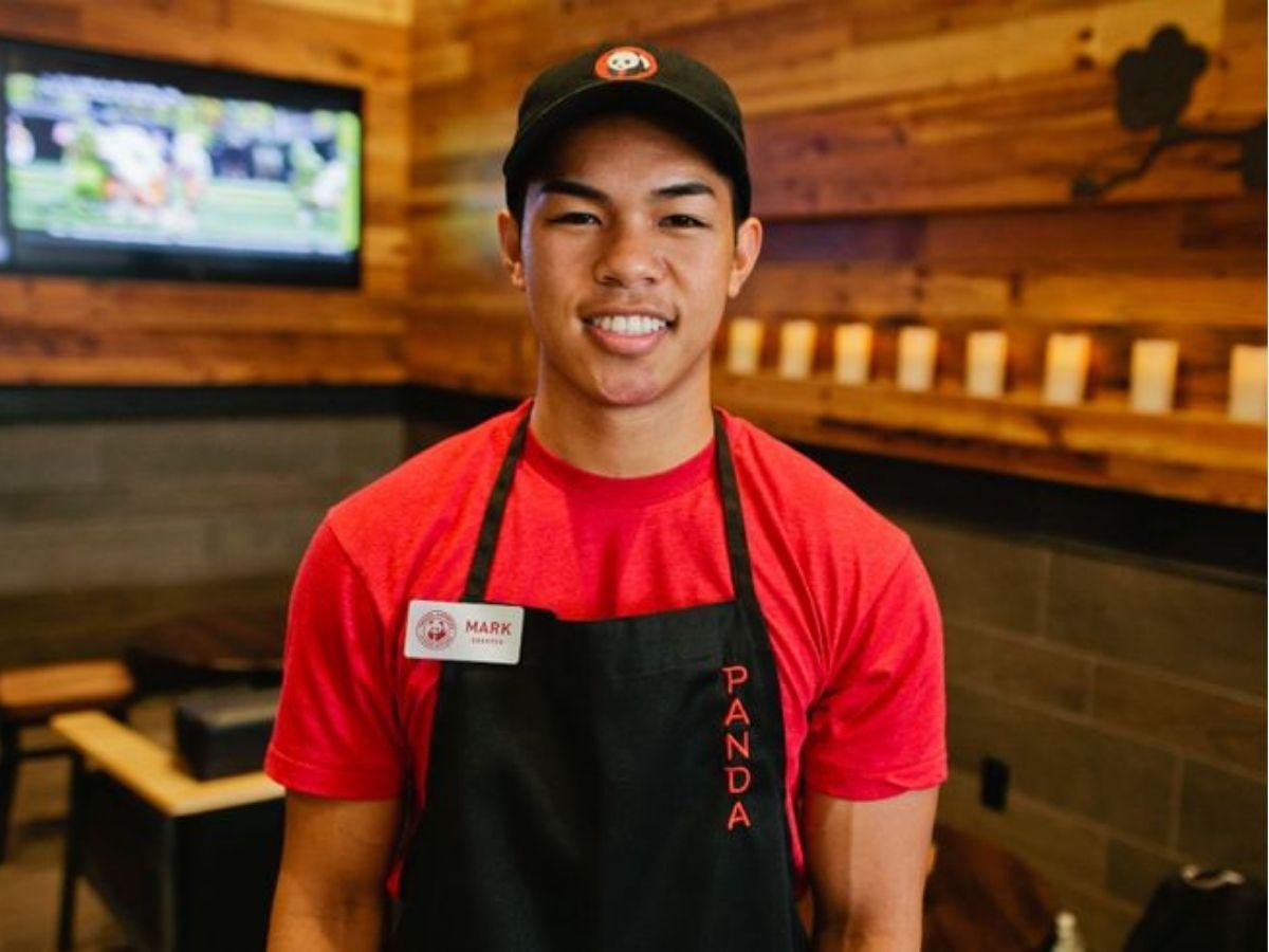 Chất liệu và màu sắc ảnh hưởng rất nhiều đến áo thun đồng phục