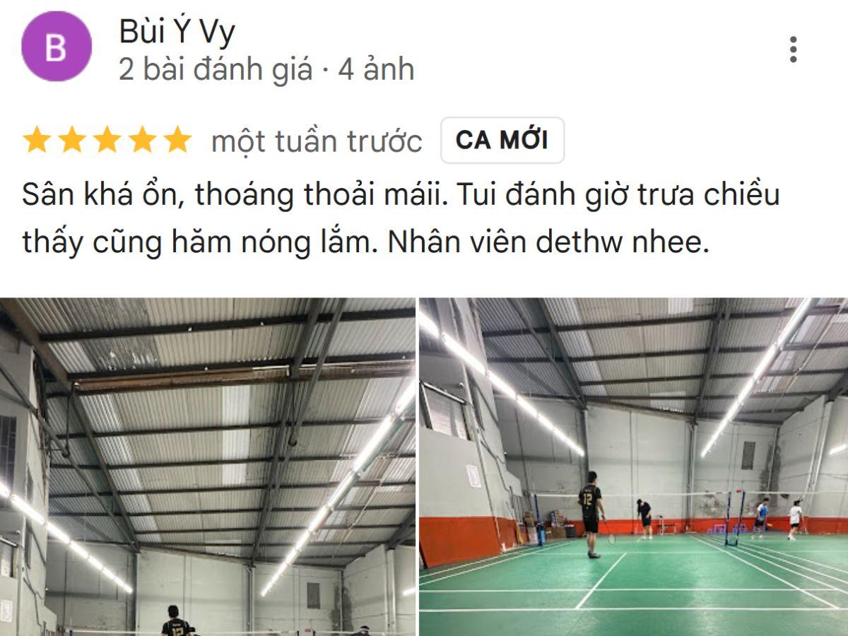 Review từ người chơi về Sân Cầu Lông Đông Hồ 