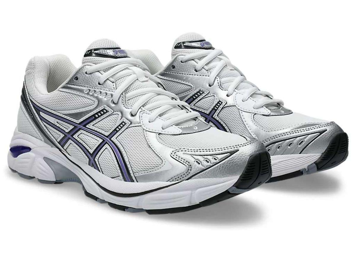 Asics sở hữu rất nhiều thiết kế giày chuyên dụng cho các môn thể thao