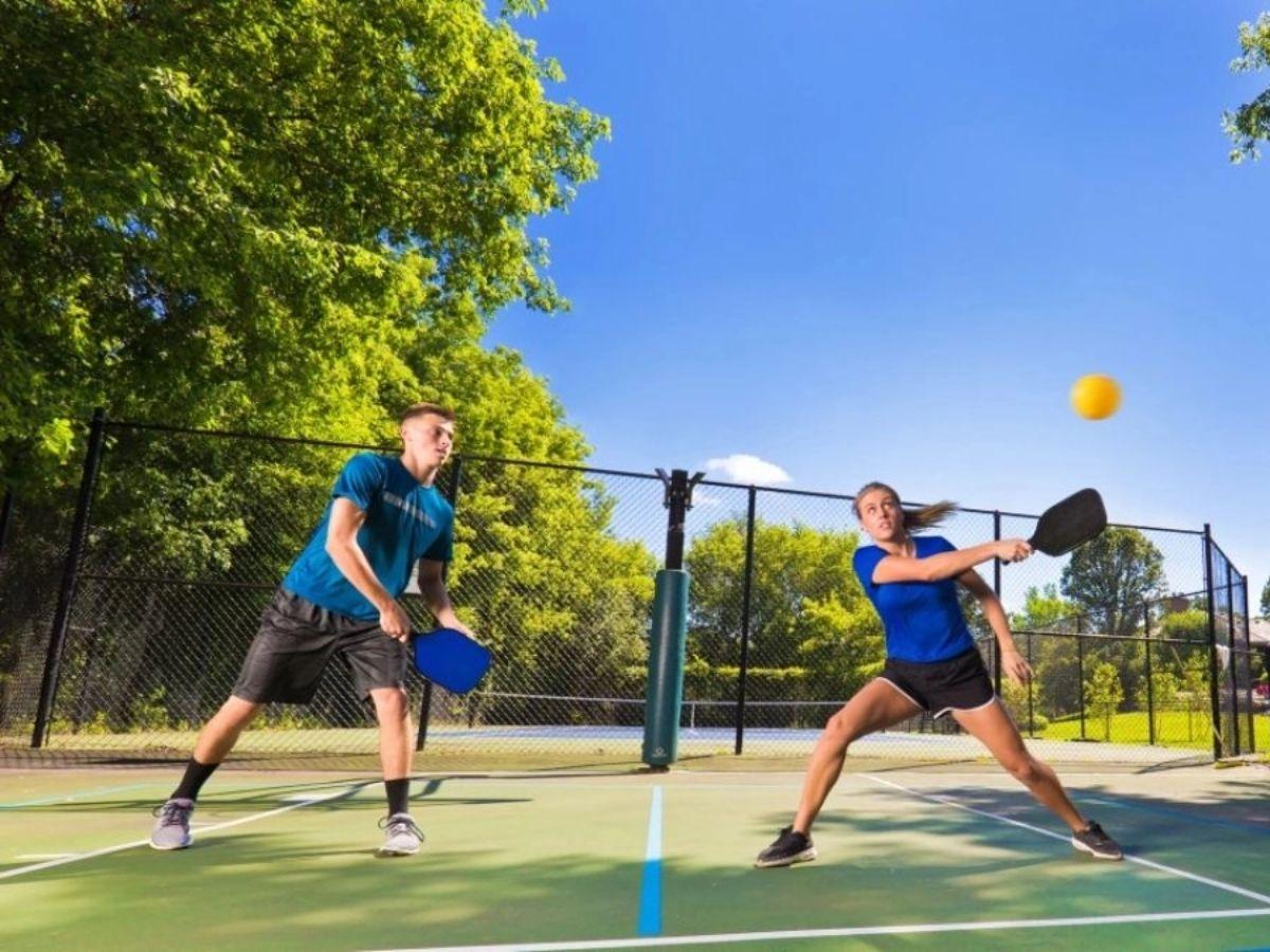 Mục tiêu hàng đầu là trả bóng sâu về phía cuối sân đối thủ