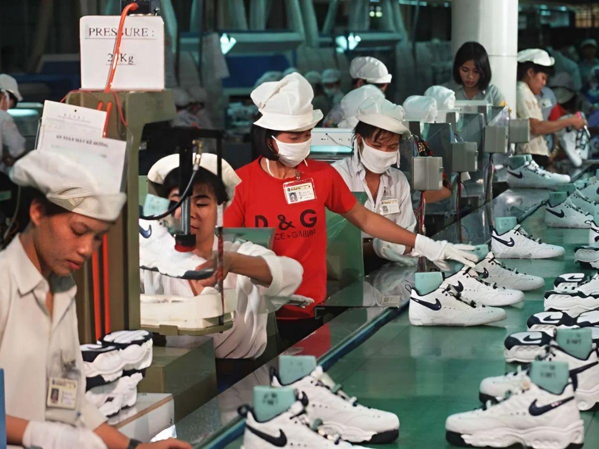 Lượng hàng VNXK xuất hiện và được mua bán tại thị trường Việt Nam đến từ nhiều nguồn khác nhau