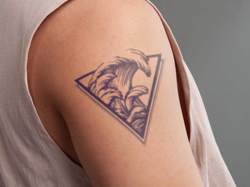 Hình xăm biểu tượng cơn sóng