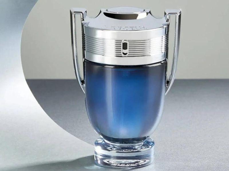 Đây là chai nước hoa nam có mùi hương mạnh mẽ, tràn đầy sức sống
