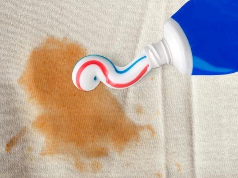 cach-tay-trang-ao-so-mi-3937