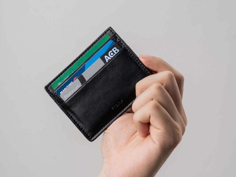 Card holder là gì? Tổng hợp 3+ thương hiệu card holder nổi tiếng