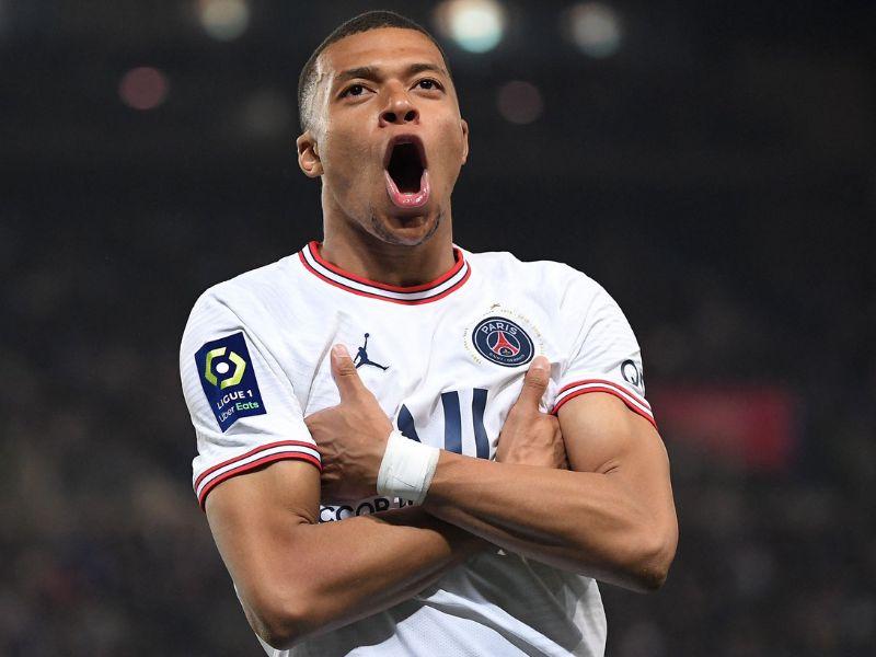 Kylian Mbappé, với khối tài sản 235 triệu USD