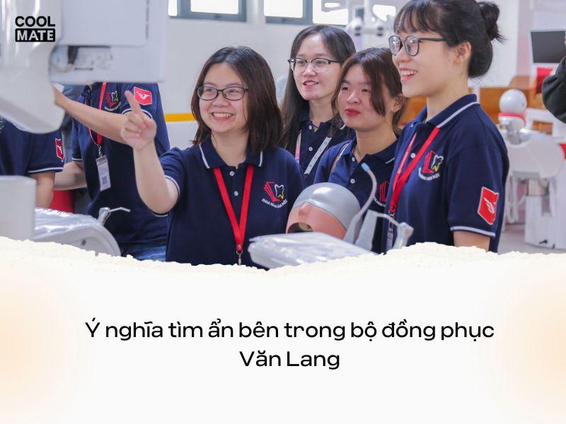 Sinh viên Đại học Văn Lang mặc đồng phục
