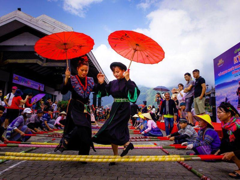 m&uacute;a sạp mừng 26/3