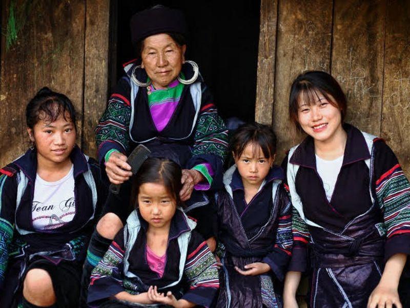 Hình ảnh người Mông