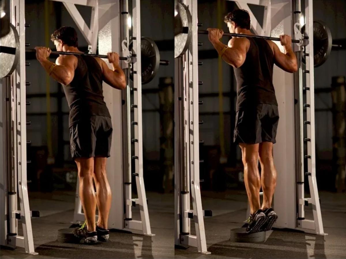 Để thực hiện bài tập Standing Calf Raise, các bạn cần chuẩn bị một tấm bục cao khoảng 10 - 15cm
