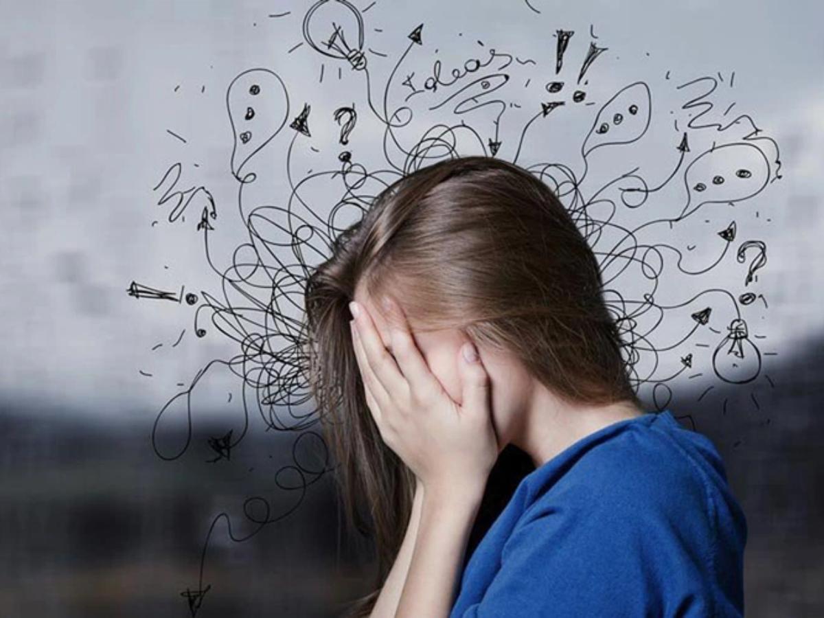 Peer pressure là thuật ngữ chuyên ngành trong giáo dục về áp lực đồng trang lứa