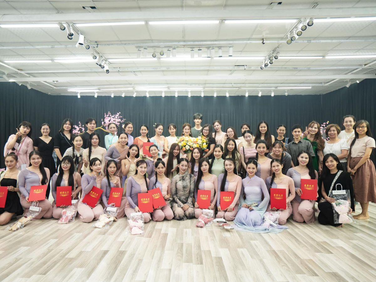 Baladi Dance Studio chuyên dạy các lớp học múa bụng cho cả người lớn và trẻ em