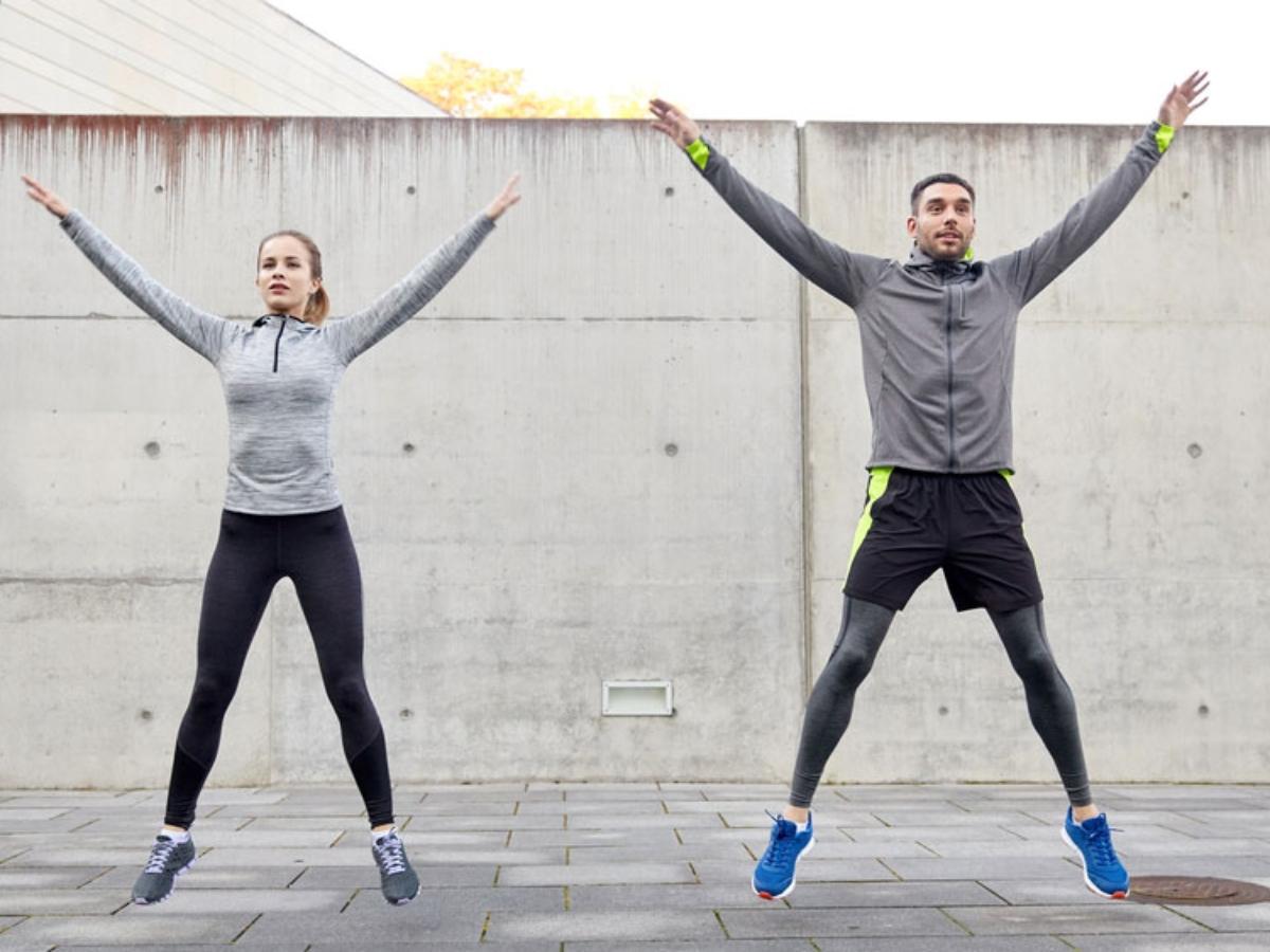 Jumping Jack được biết đến là một bài tập Cardio giảm cân đơn giản