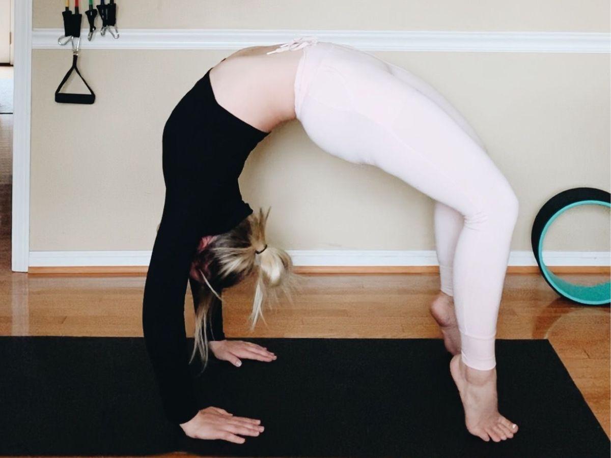 Tư thế lạc đà với vòng